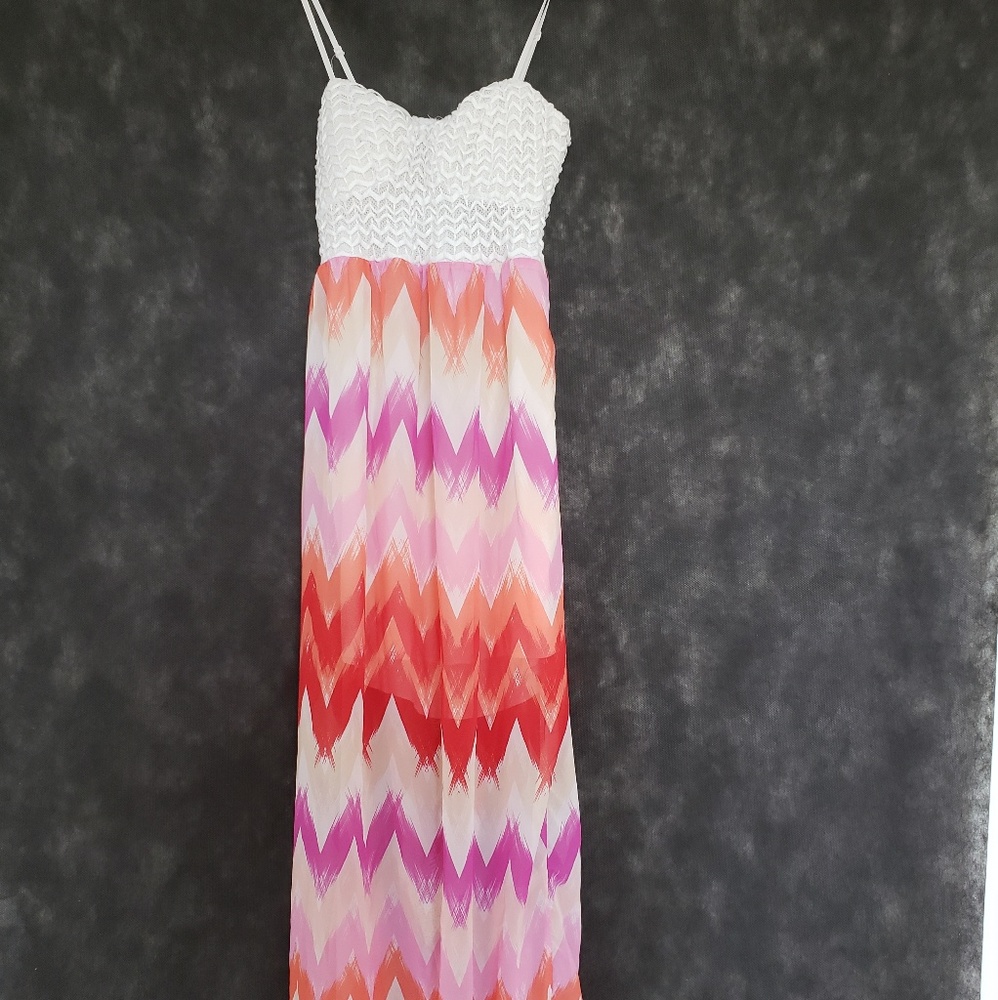 Sheer printed open back maxi dress sz large